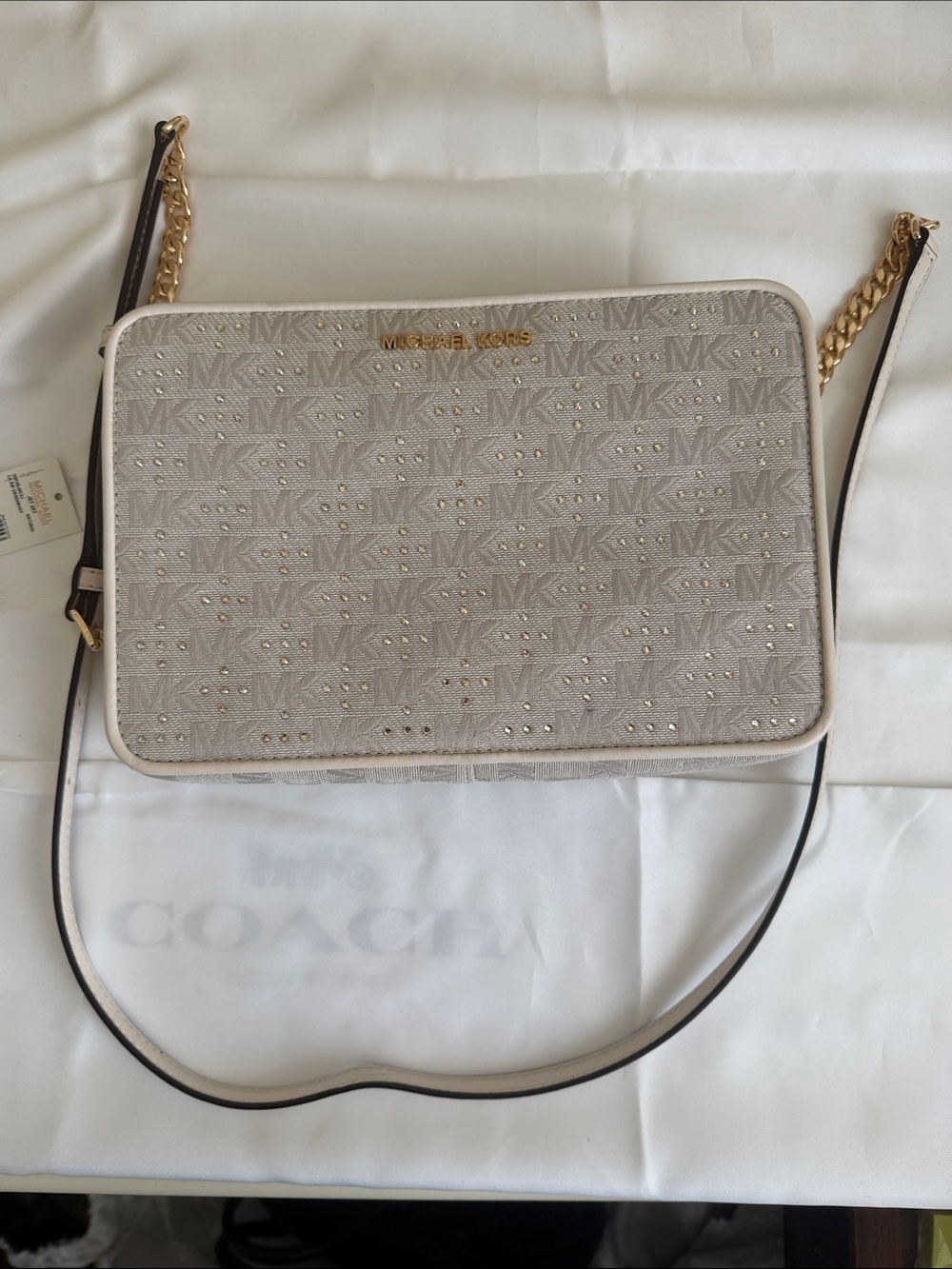 Michael Kors Natural Cream Jet Set Crossbody Bag - Picture 4 of 15